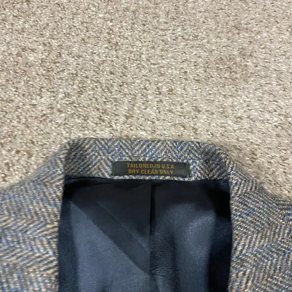 VTG Tweed Sport Coat Mens 42 Gray Austin Hill Wool Preppy Blazer Herringbone USA